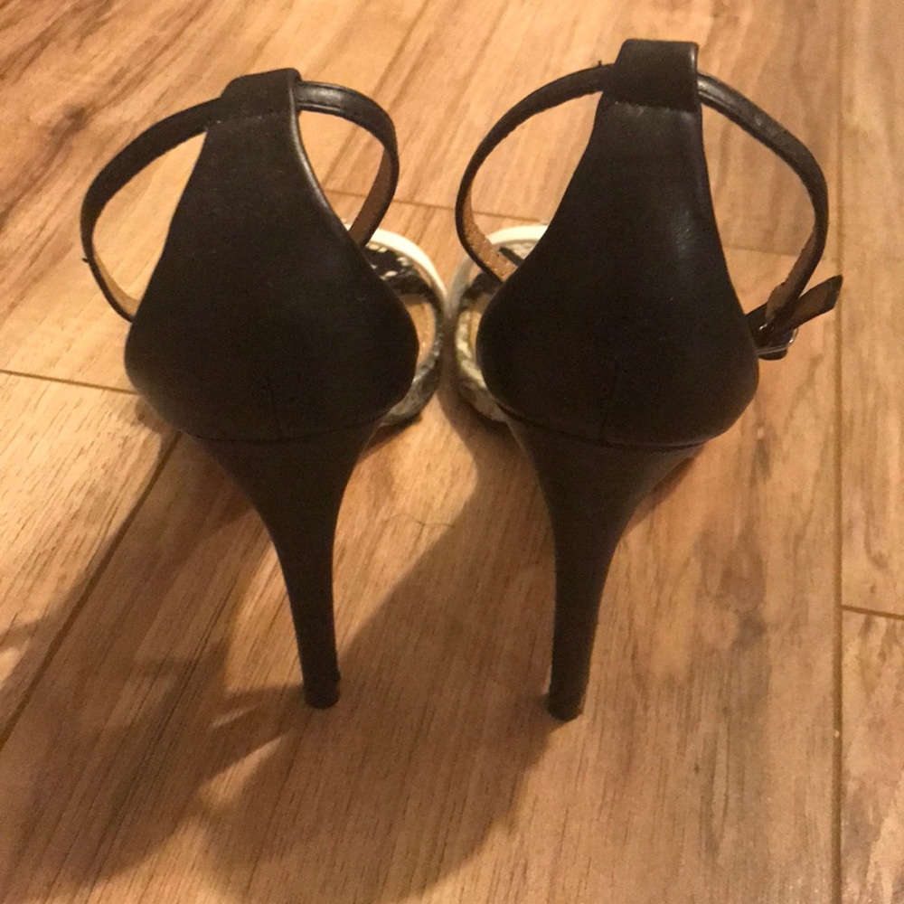 Steve Madden heels 👠 - Picture 2 of 3